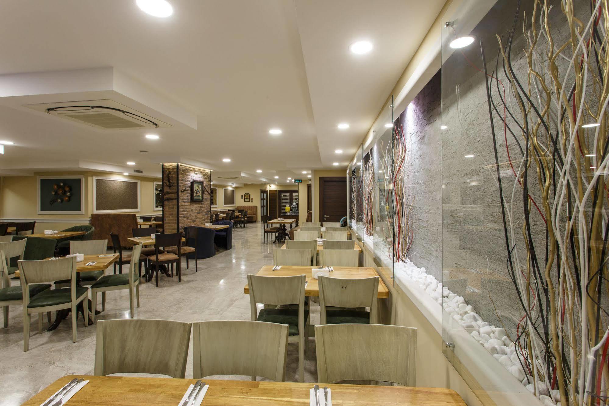 Antroyal Hotel อันตัลยา ภายนอก รูปภาพ