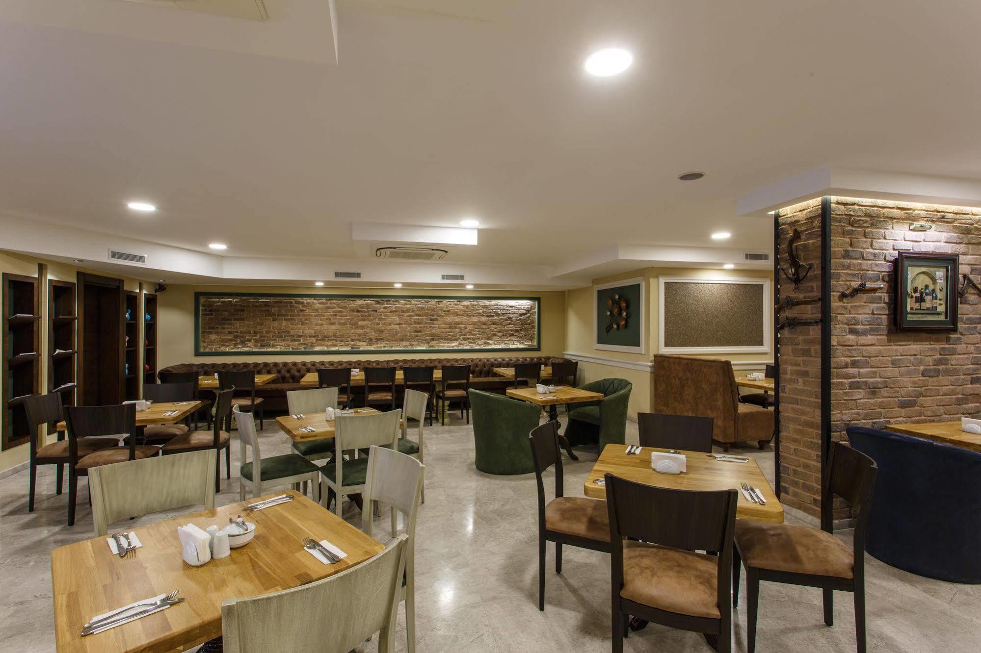 Antroyal Hotel อันตัลยา ภายนอก รูปภาพ