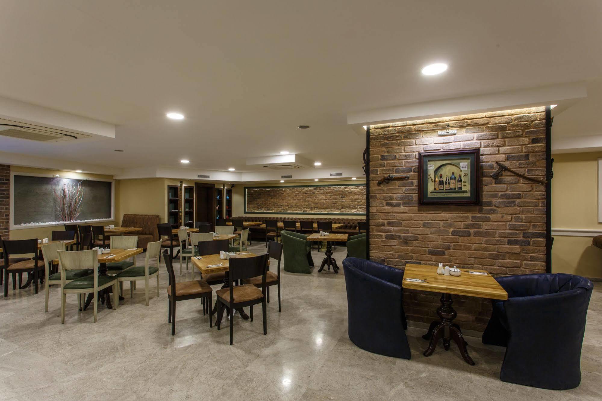 Antroyal Hotel อันตัลยา ภายนอก รูปภาพ